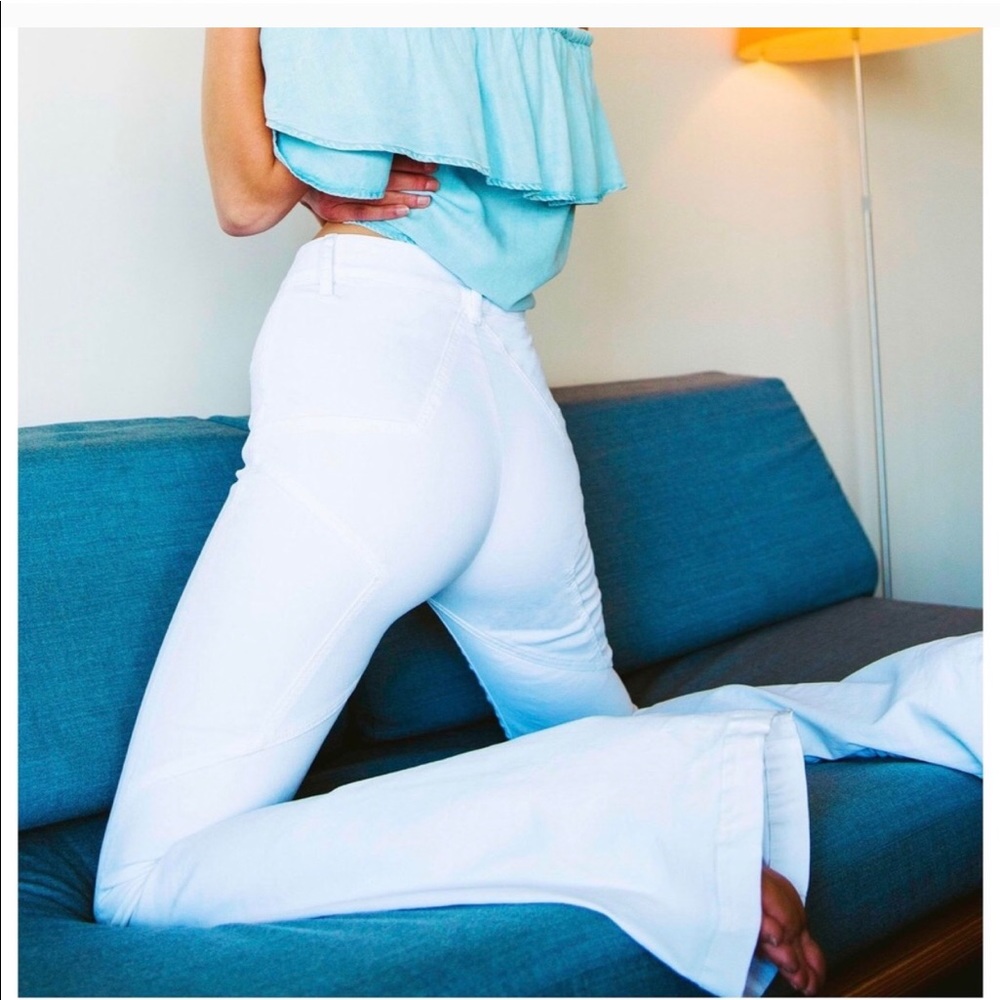 Revice size 26 jeans;fits like a 25! Run small
